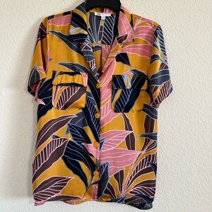 DR2 BY DANIEL RAINN Satin Tropical Button Up  women top blouse  size M